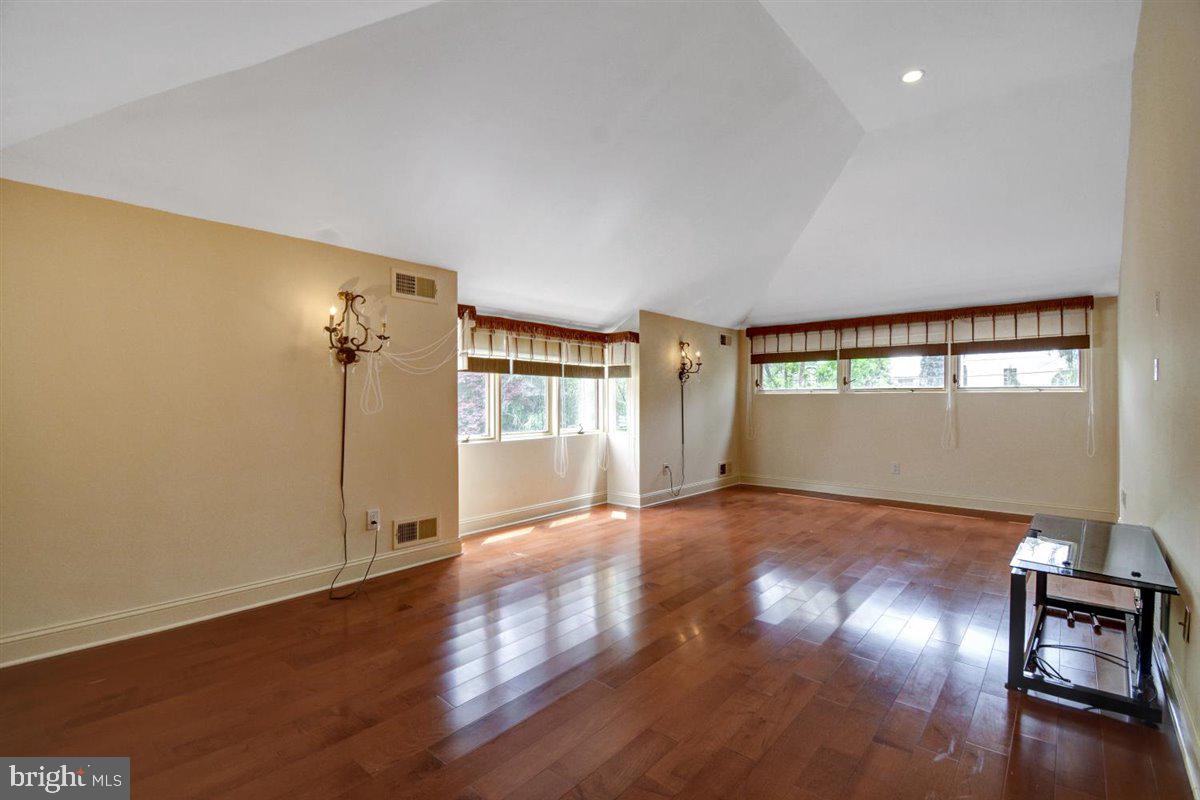 204 Primrose Street Chevy Chase, MD 20815 - Photo 26 of 38