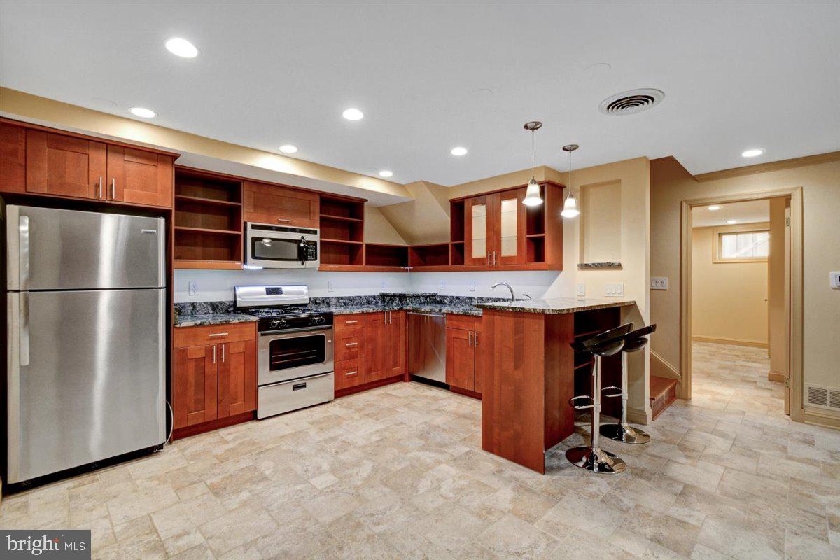 204 Primrose Street Chevy Chase, MD 20815 - Photo 28 of 38