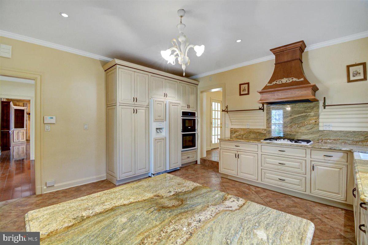 204 Primrose Street Chevy Chase, MD 20815 - Photo 10 of 38