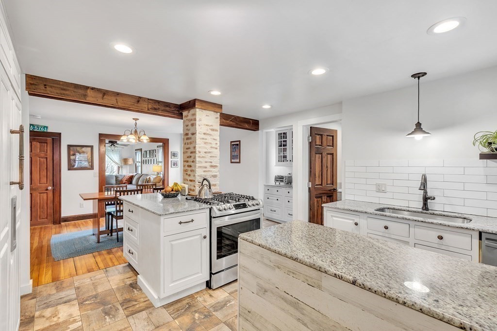 23 Spring Street South Hadley, MA 01075 - Photo 3 of 42 Gallery Image 3