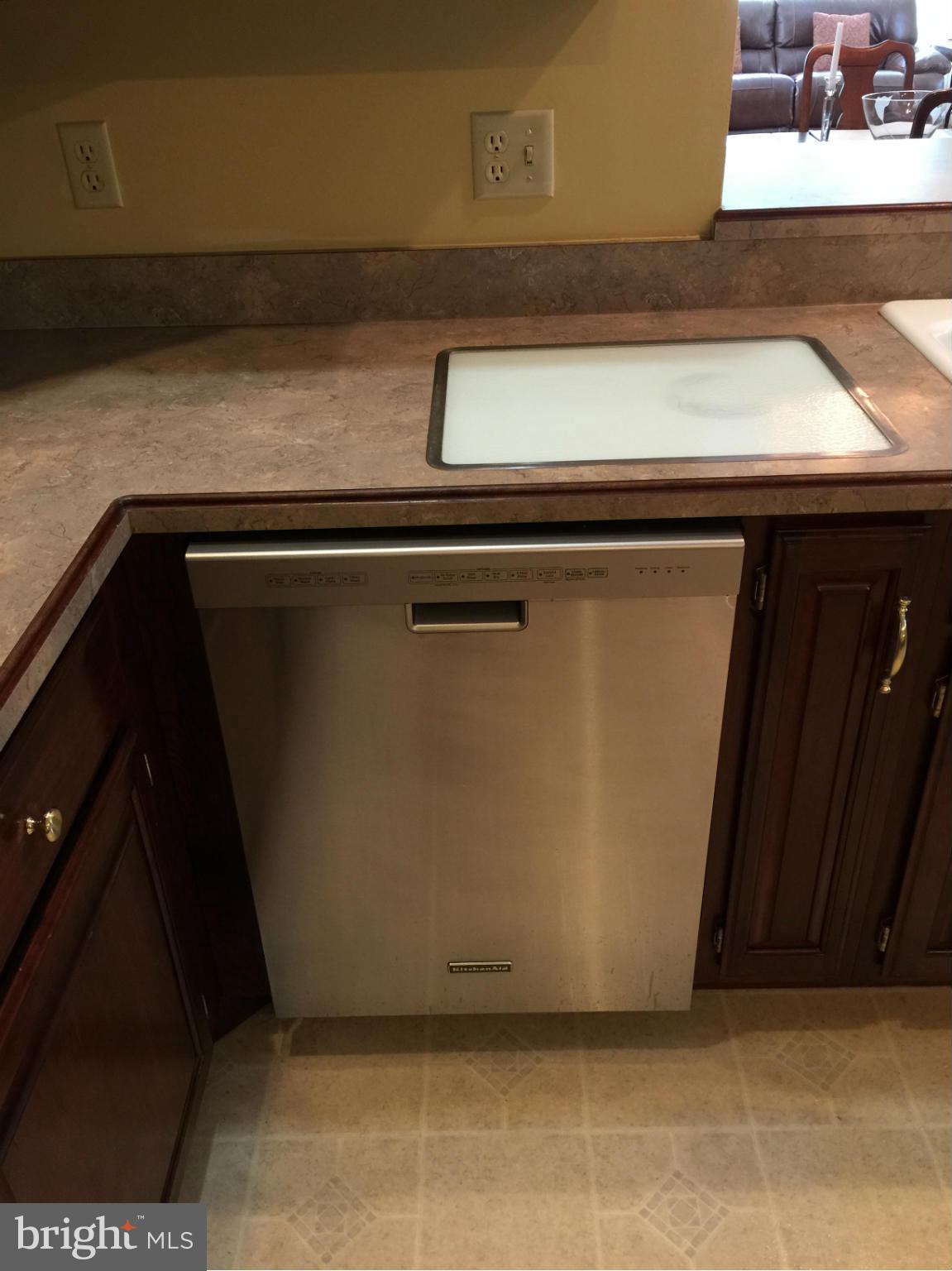 3266 Hunting Ridge Road Winchester, VA 22603 - Photo 14 of 30 Newer Dishwasher