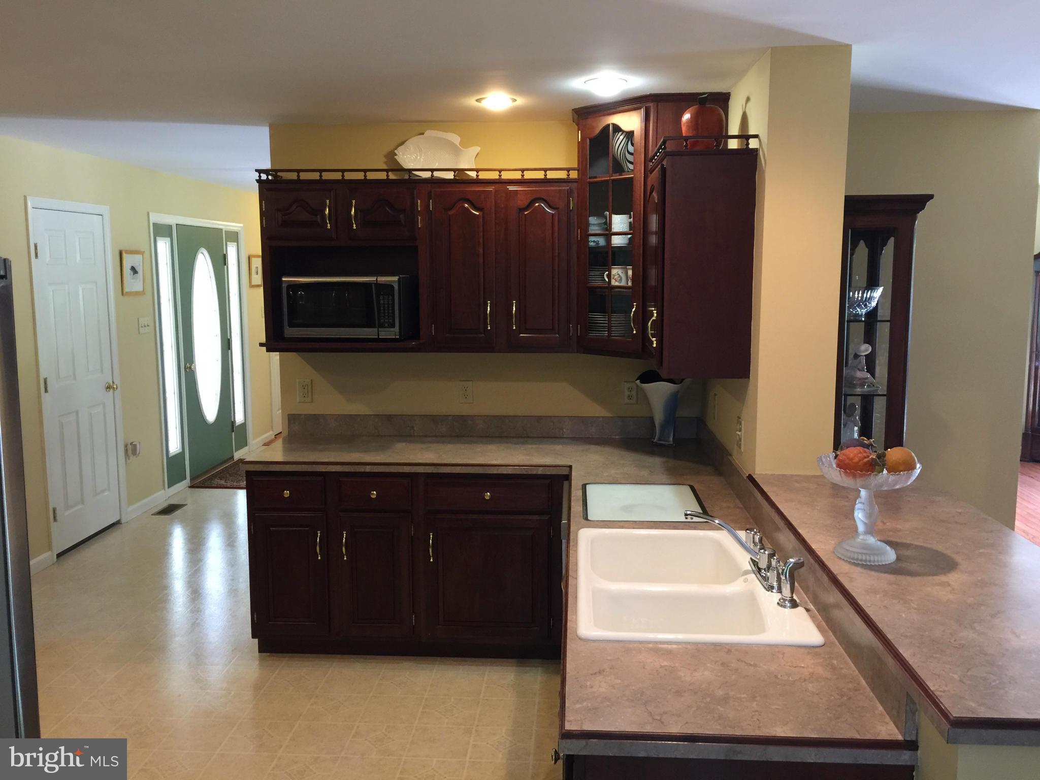 3266 Hunting Ridge Road Winchester, VA 22603 - Photo 8 of 30 Cherry Cabinet Kitchen/ Bar Top to Dining Rm
