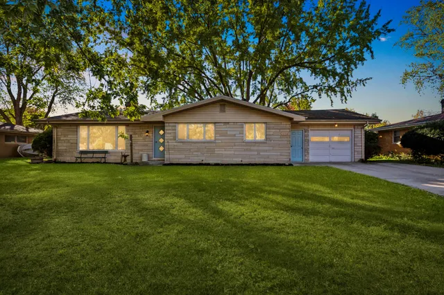 $272,000 | 1350 Susan Drive, St. Joseph, MI 49085