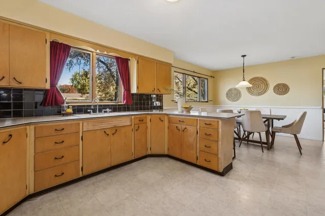 $272,000 | 1350 Susan Drive, St. Joseph, MI 49085