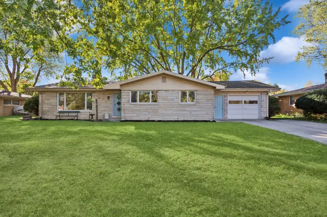 $272,000 | 1350 Susan Drive, St. Joseph, MI 49085