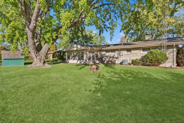 $272,000 | 1350 Susan Drive, St. Joseph, MI 49085