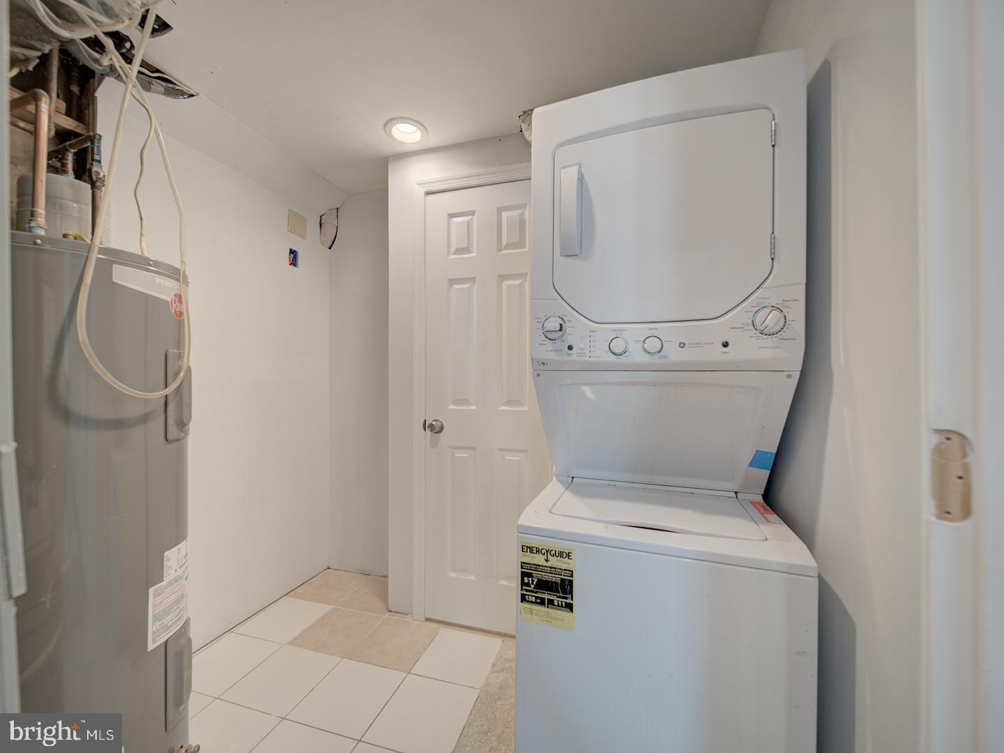 1300 East Beech Road Sterling, VA 20164 - Photo 25 of 35 a utility room with dryer and washer