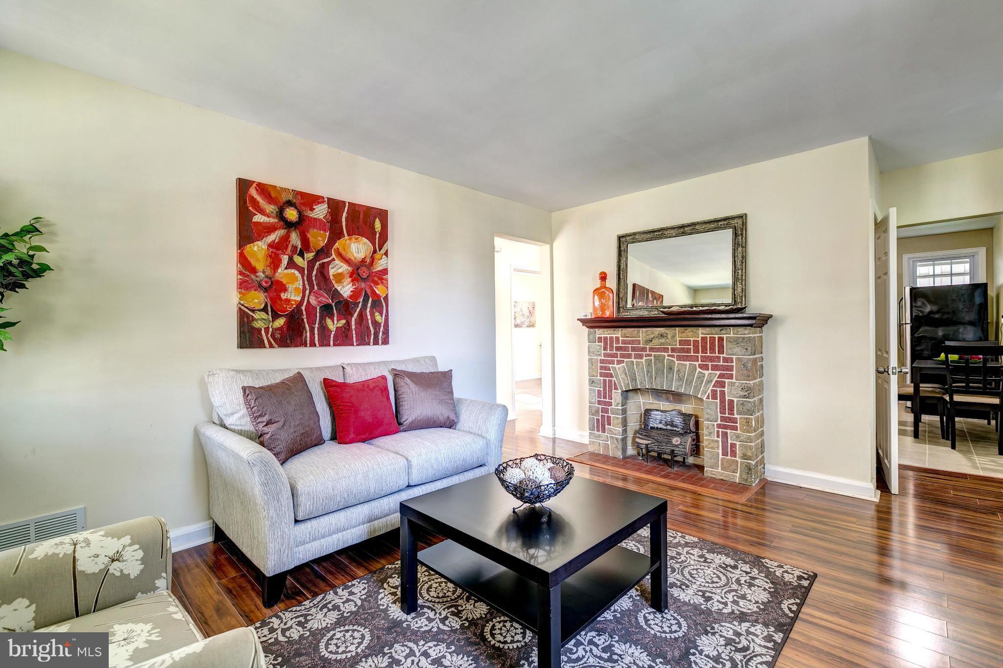 6927 Chambers Road Baltimore, MD 21234 - Photo 6 of 30 Gleaming Hardwood Floors