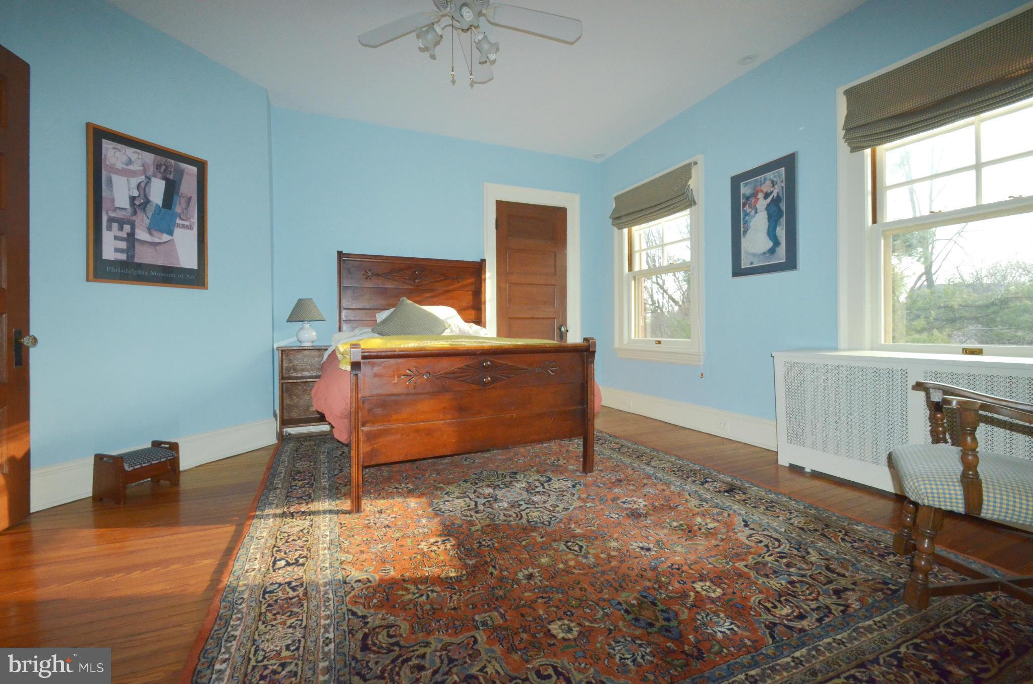 311 Oakdale Road Baltimore, MD 21210 - Photo 24 of 26 a living room with furniture and a window