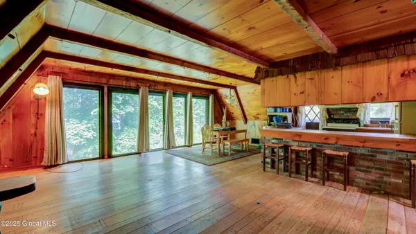 $299,999 | 824 County Road 106, Amsterdam, NY 12010