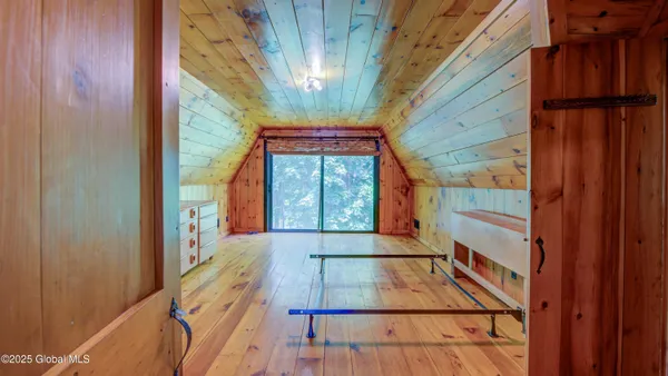 $299,999 | 824 County Road 106, Amsterdam, NY 12010