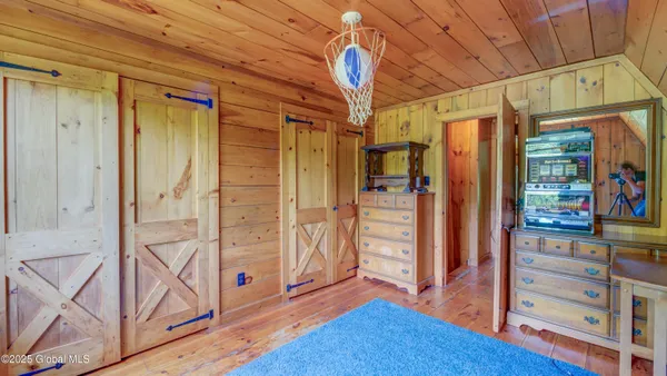 $299,999 | 824 County Road 106, Amsterdam, NY 12010