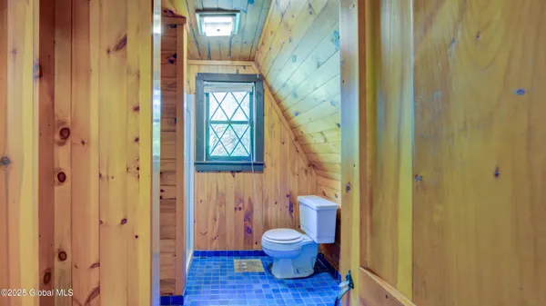 $299,999 | 824 County Road 106, Amsterdam, NY 12010