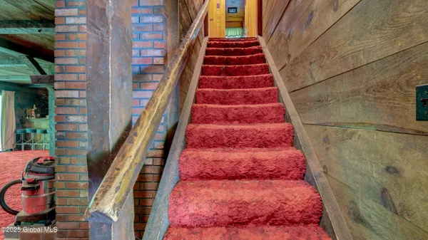 $299,999 | 824 County Road 106, Amsterdam, NY 12010