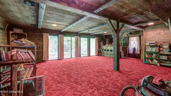 $299,999 | 824 County Road 106, Amsterdam, NY 12010