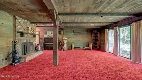 $299,999 | 824 County Road 106, Amsterdam, NY 12010