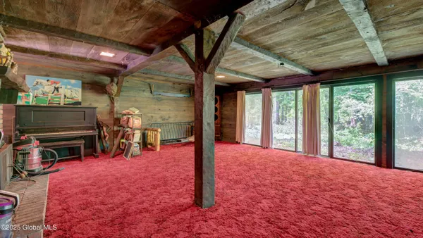 $299,999 | 824 County Road 106, Amsterdam, NY 12010