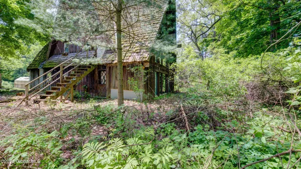 $299,999 | 824 County Road 106, Amsterdam, NY 12010