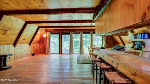 $299,999 | 824 County Road 106, Amsterdam, NY 12010