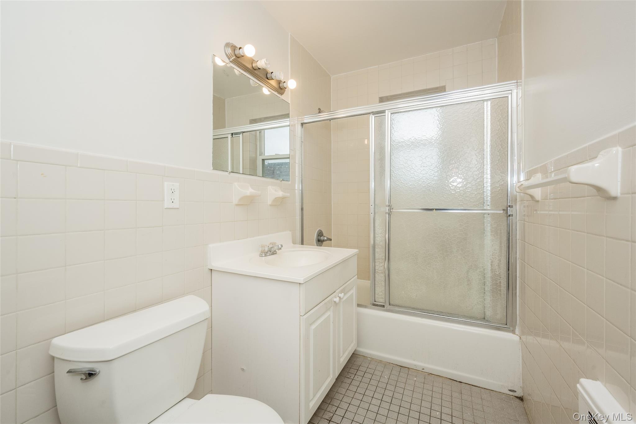 504 Pelham Road, Unit A6 New Rochelle, NY 10805 - Photo 16 of 32