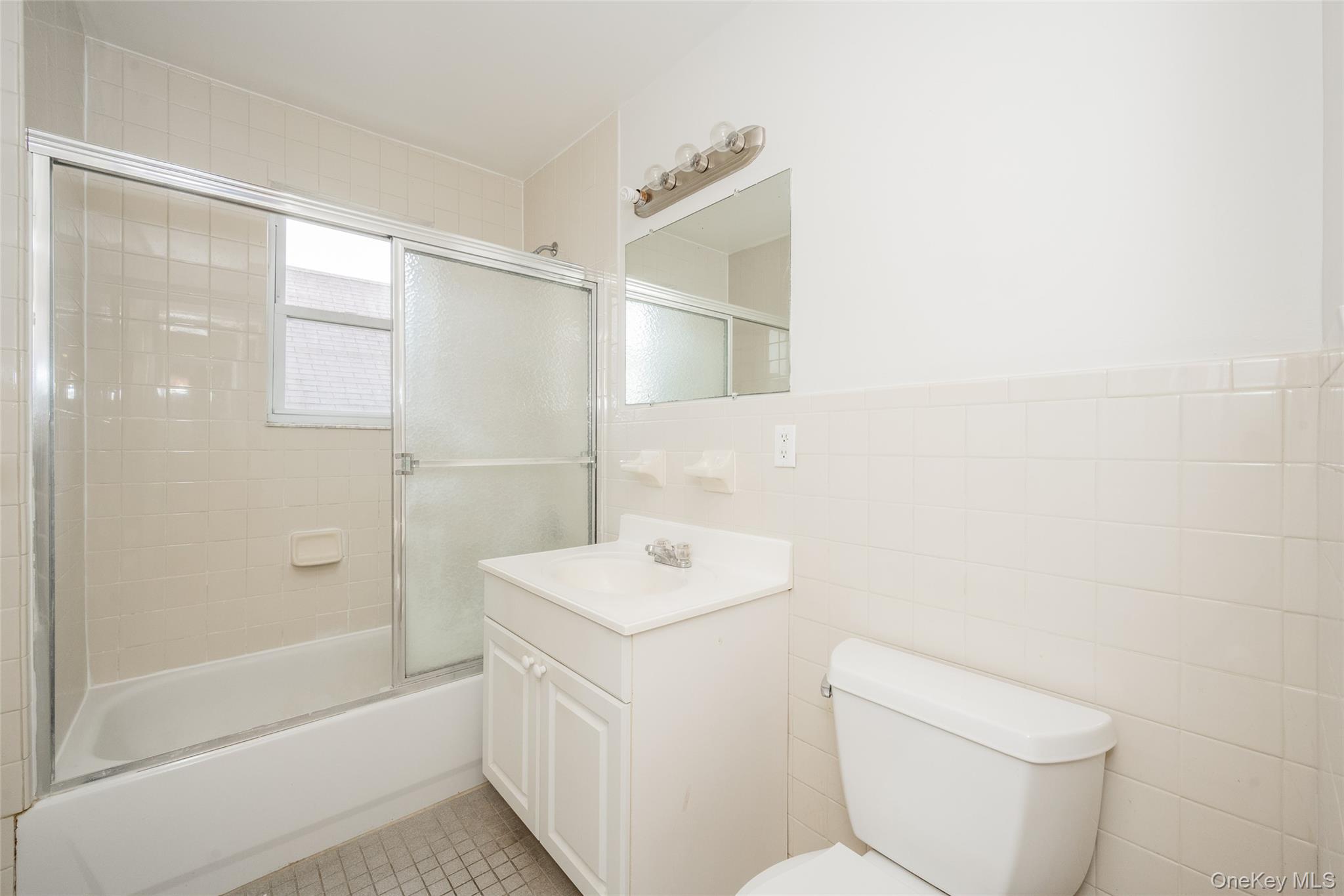 504 Pelham Road, Unit A6 New Rochelle, NY 10805 - Photo 27 of 32