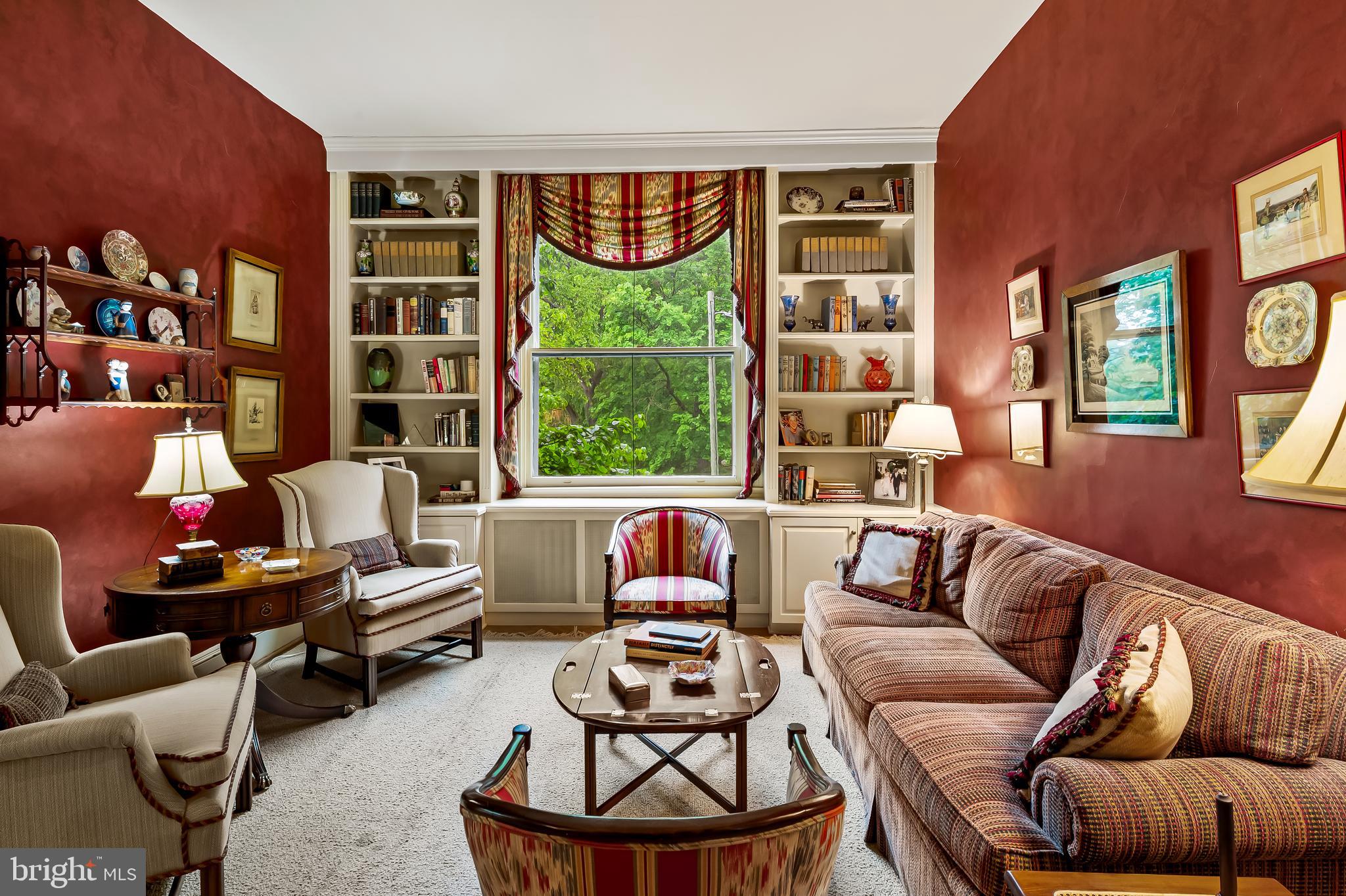 4 Hillside Road Baltimore, MD 21210 - Photo 4 of 59 Front Library/Family Room