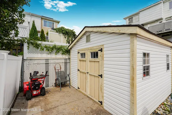 $1,150,000 | 89 Columbus Avenue | Grasmere