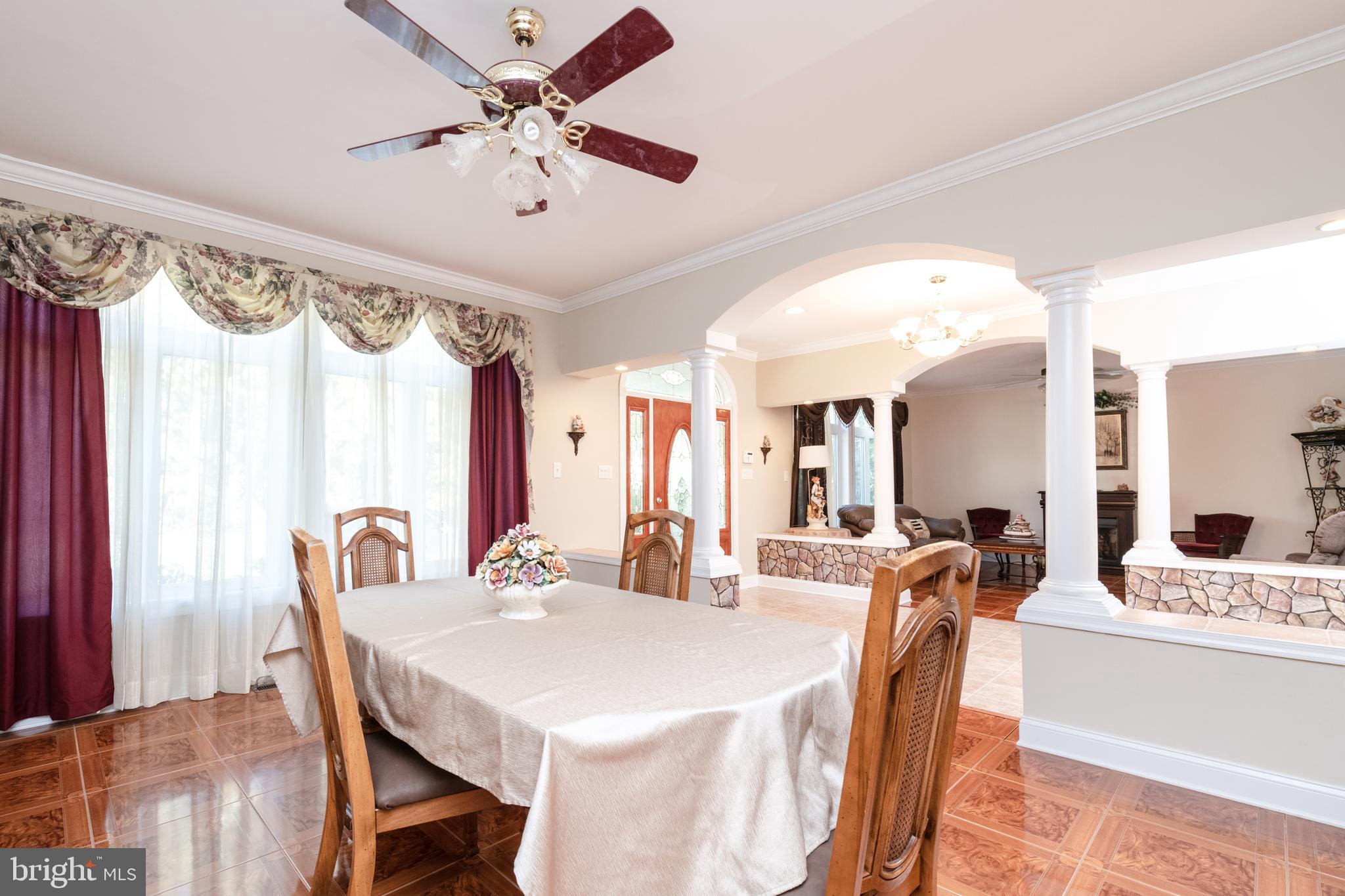 335 South Rte 73 Hammonton, NJ 08037 - Photo 11 of 81 Dining room