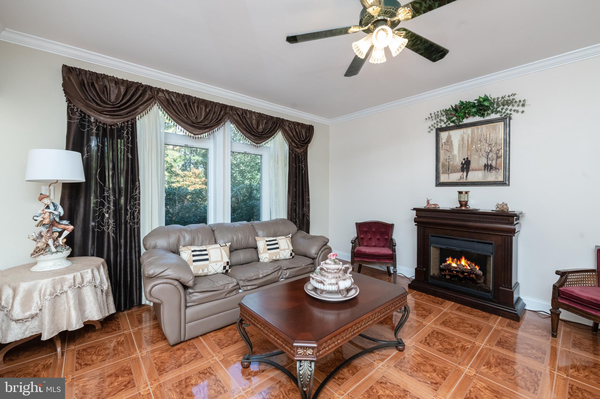 335 South Rte 73 Hammonton, NJ 08037 - Photo 14 of 81 Formal living room