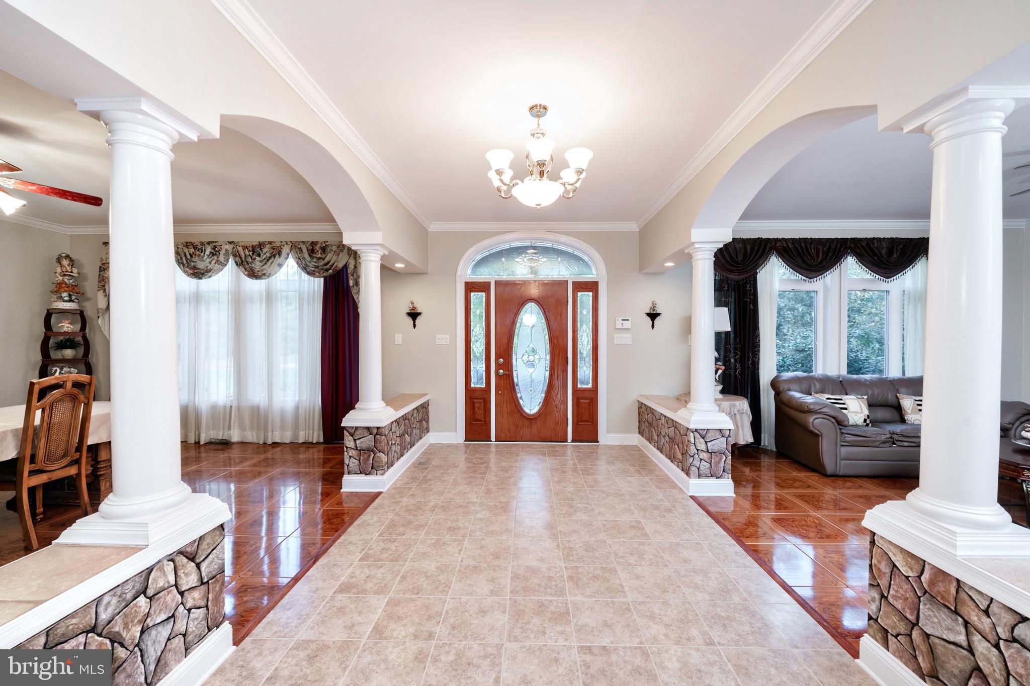 335 South Rte 73 Hammonton, NJ 08037 - Photo 7 of 81 Main foyer