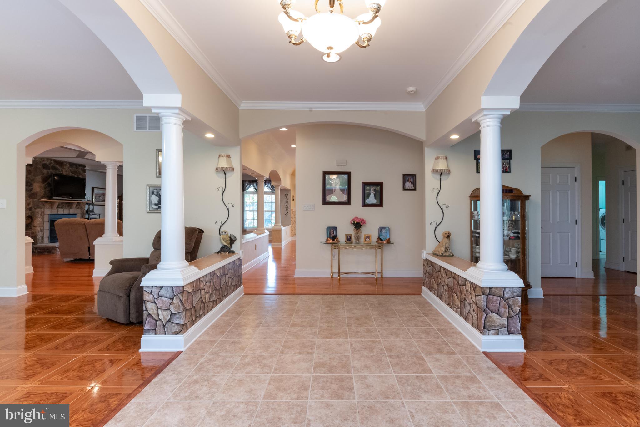 335 South Rte 73 Hammonton, NJ 08037 - Photo 8 of 81 Foyer