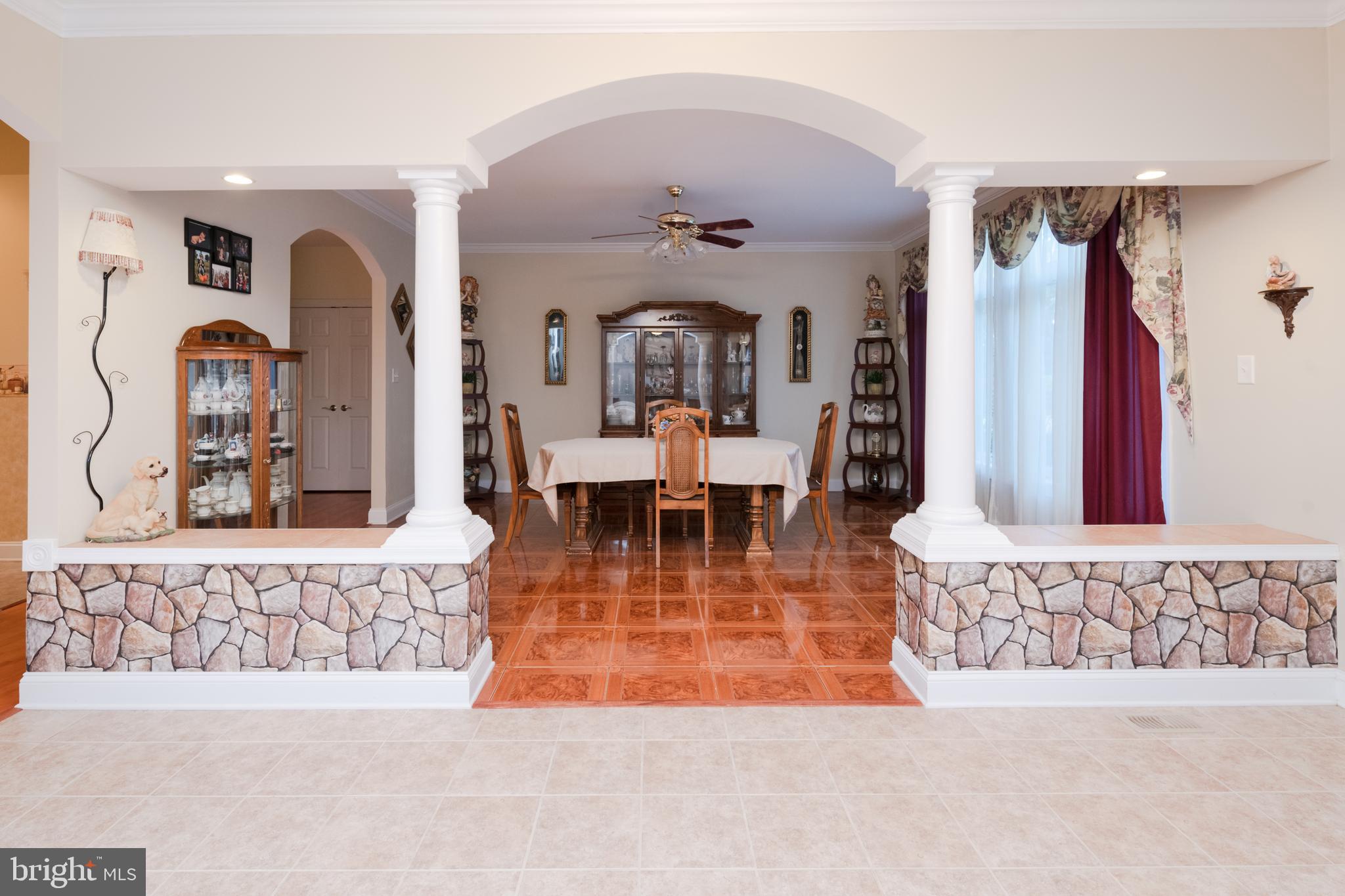 335 South Rte 73 Hammonton, NJ 08037 - Photo 10 of 81 Open concept dining area