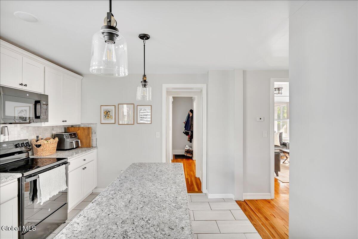 1575 Union Street Schenectady, NY 12309 - Photo 22 of 45 31-1575 Union St-37