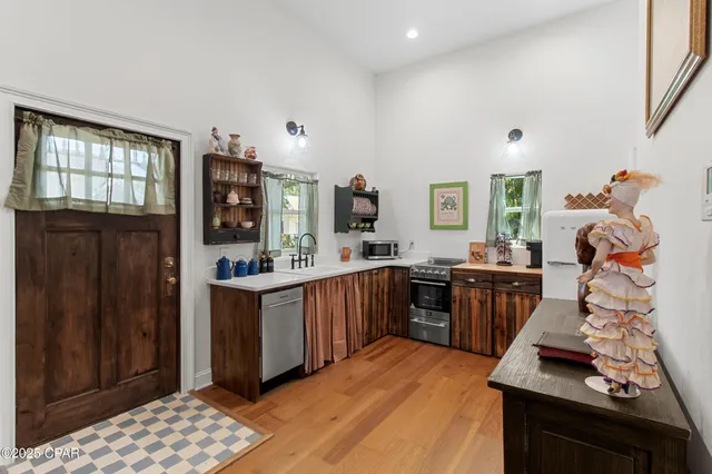 $450,000 | 710 Moore Circle, Panama City, FL 32401