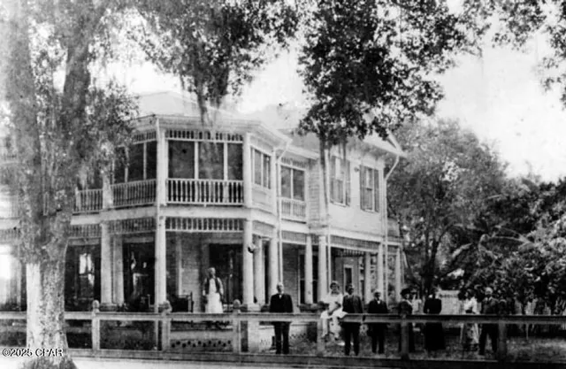 $450,000 | 710 Moore Circle, Panama City, FL 32401