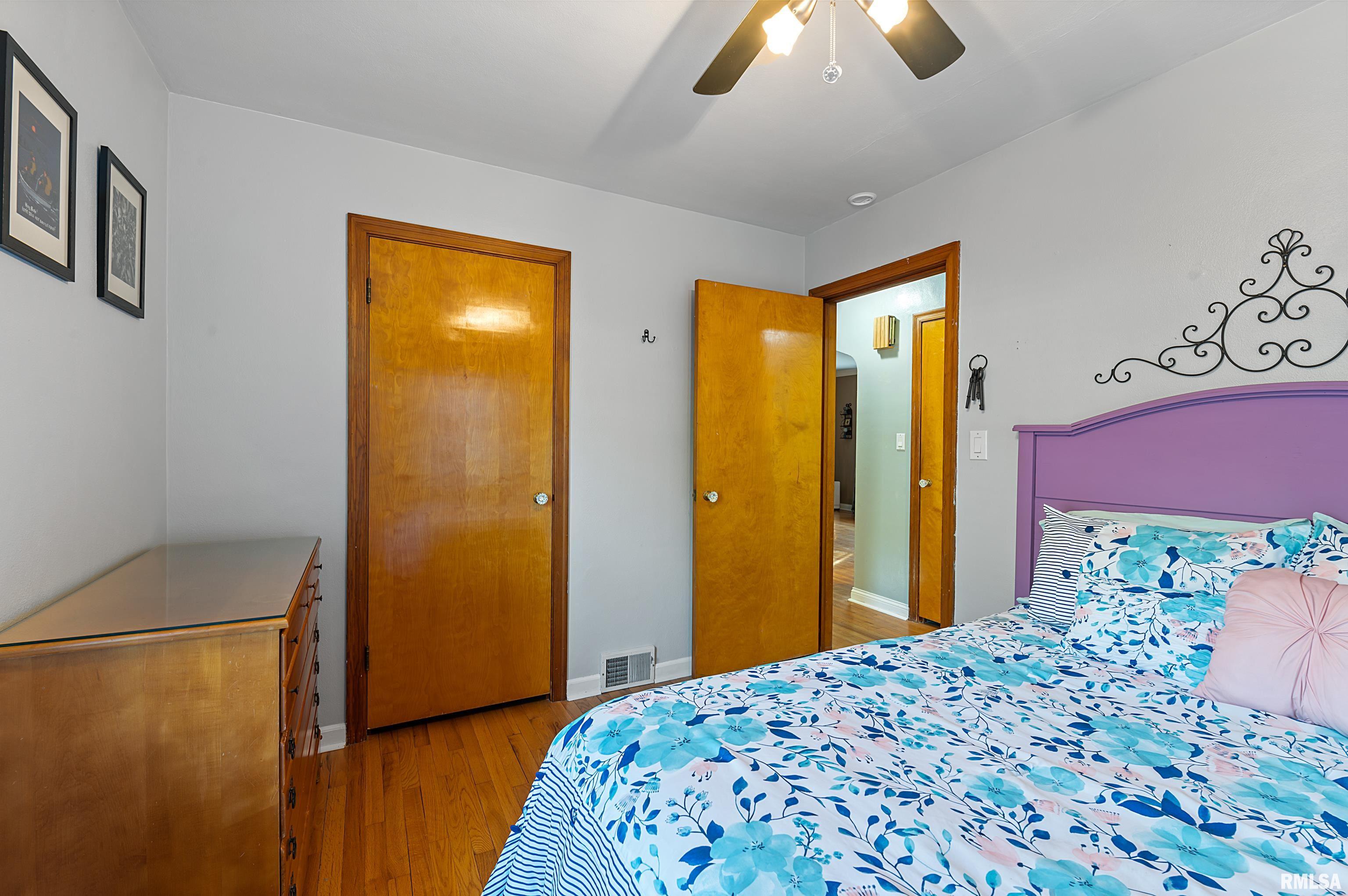 2012 3rd Street Moline, IL 61265 - Photo 8 of 21 Gallery Image 8