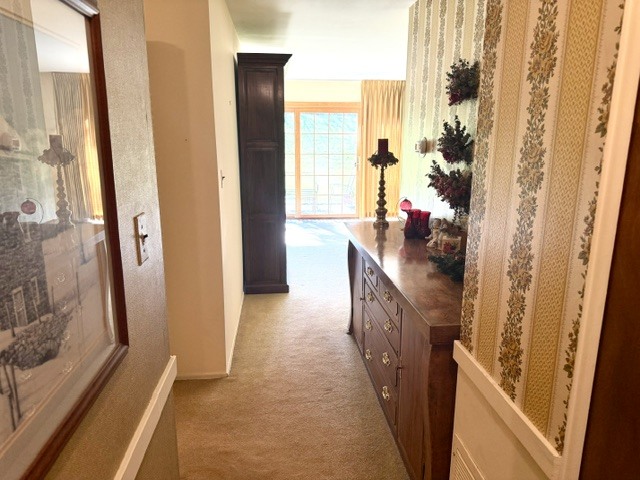 21W331 Ahlstrand Road Lombard, IL 60148 - Photo 3 of 20 Gallery Image 3