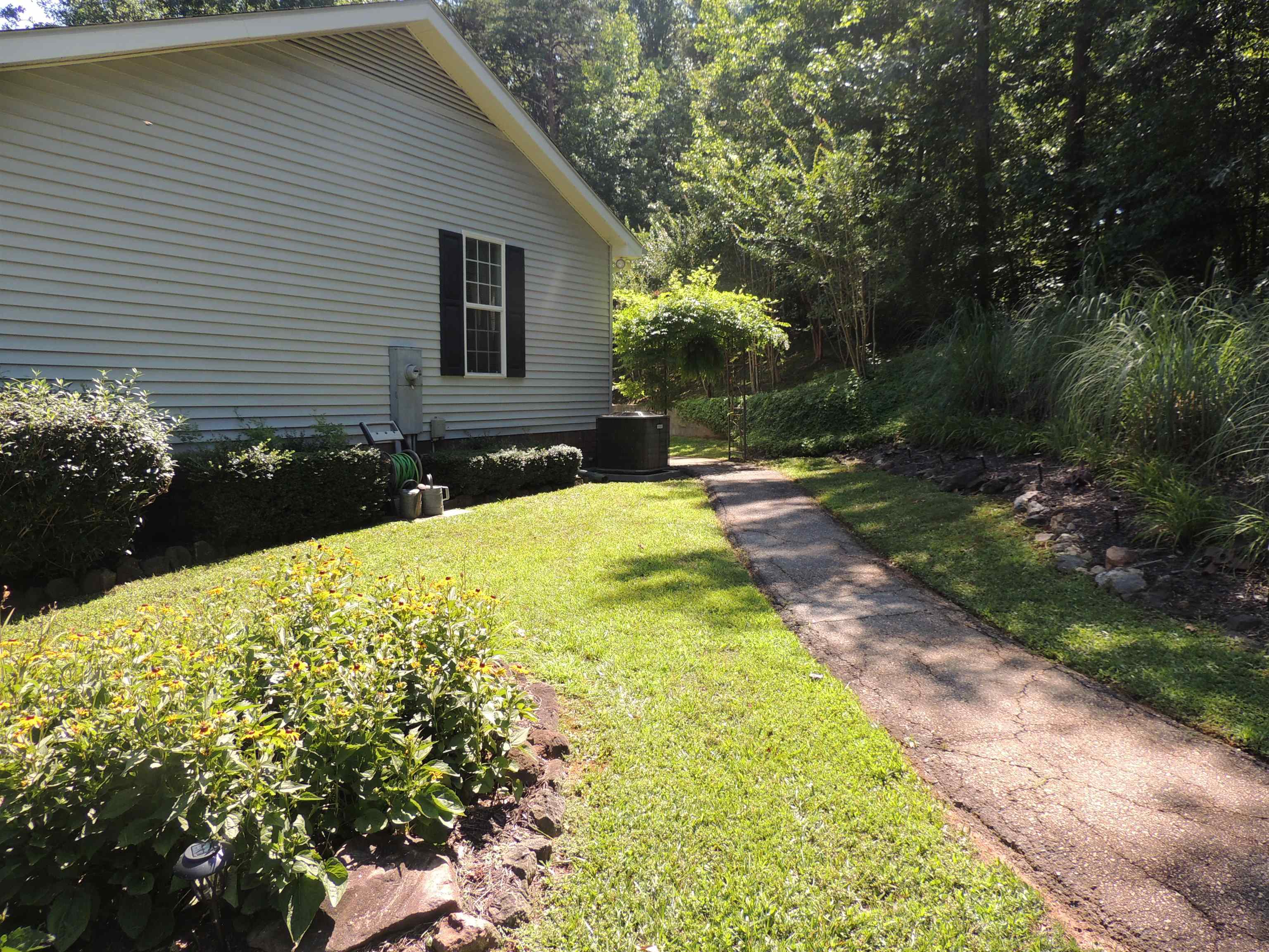 214 Fraley Drive Inman, SC 29349 - Photo 5 of 22