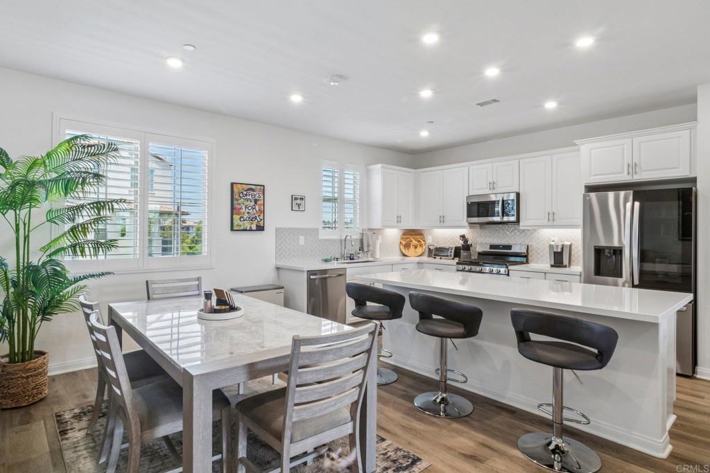 1533 Fig Tree Way Oceanside, CA 92056 - Photo 8 of 33