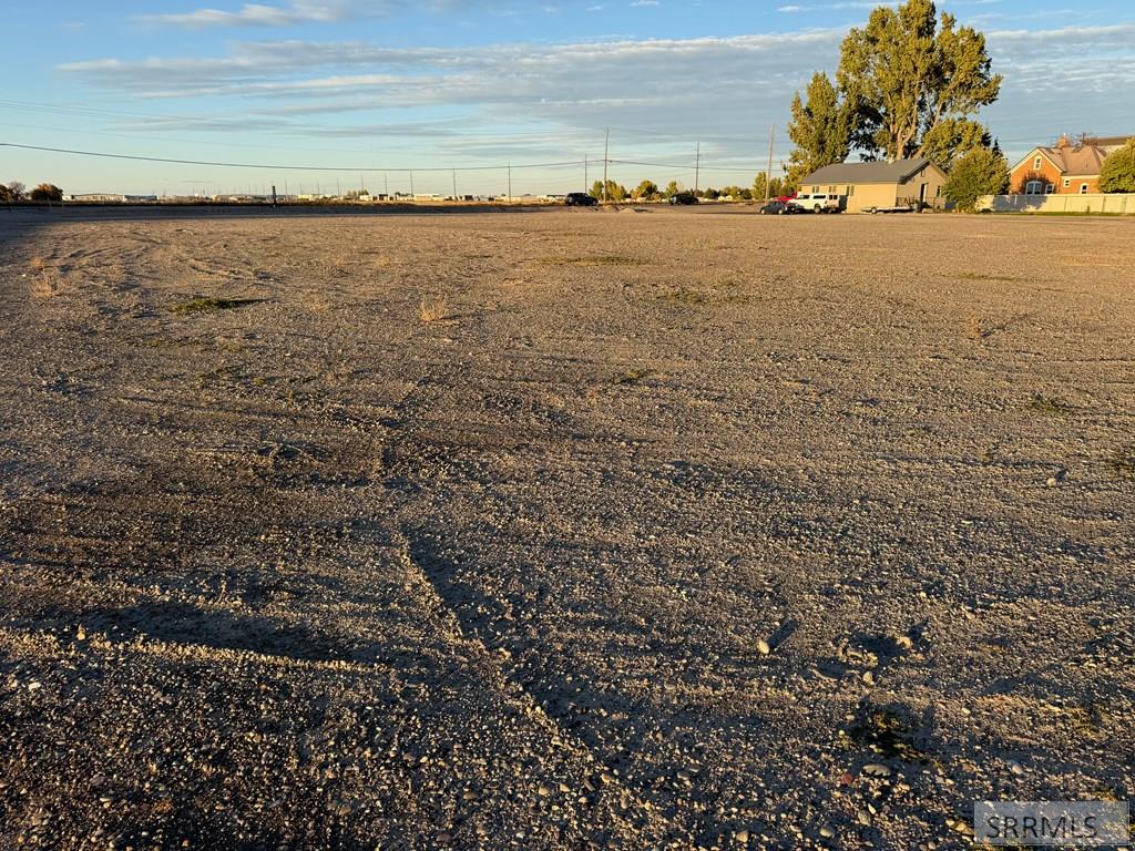 1908 East Lincoln Road Idaho Falls, ID 83401 - Photo 8 of 10