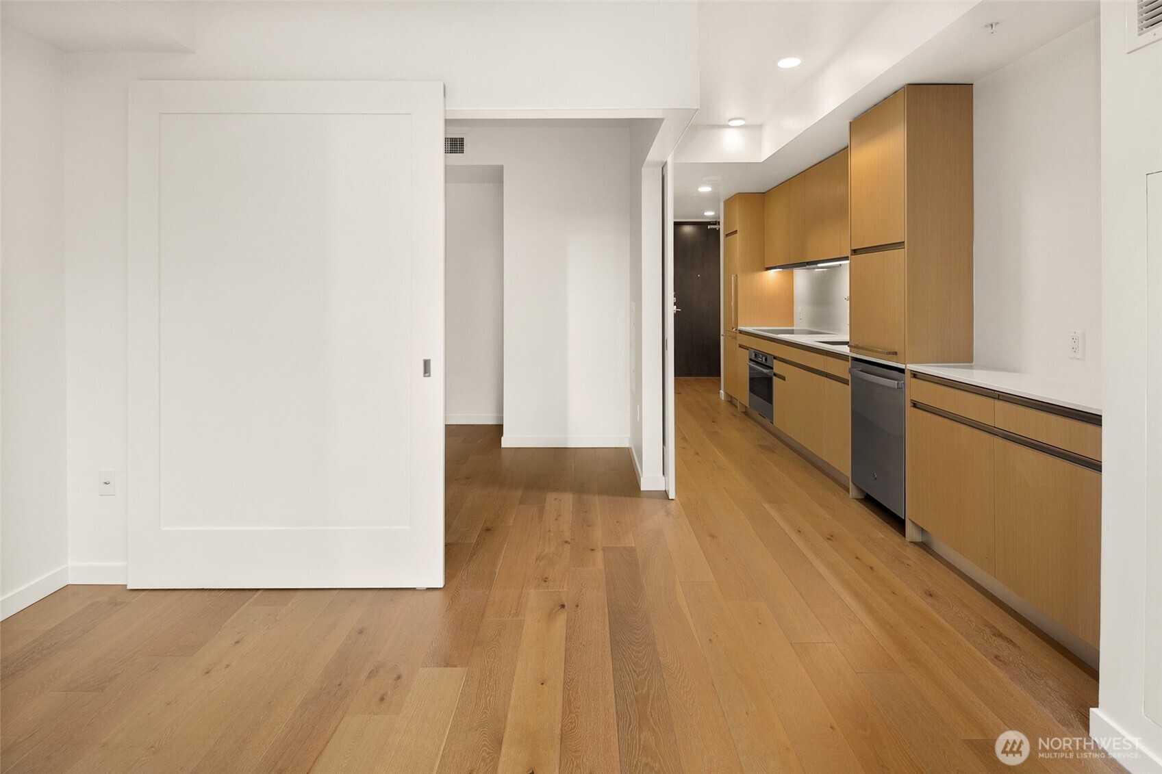 1808 Minor Avenue, Unit 902 Seattle, WA 98101 - Photo 15 of 32