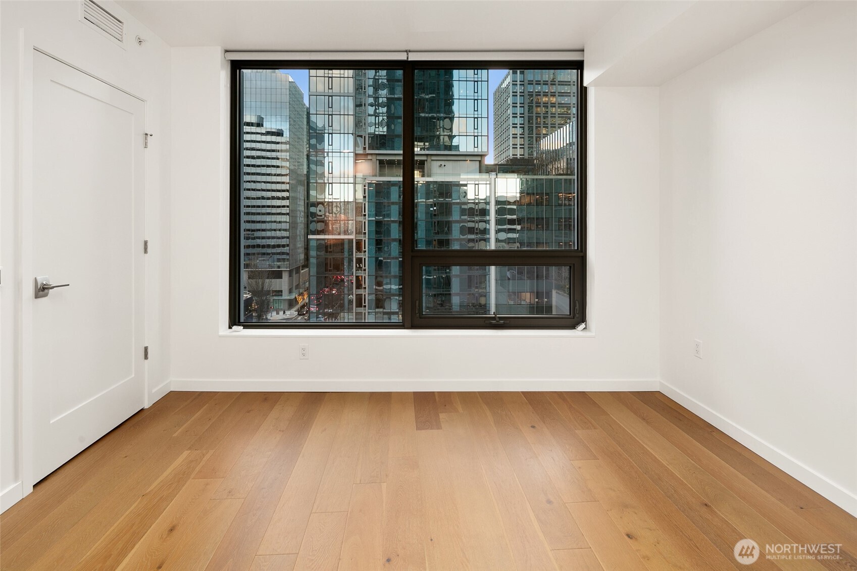 1808 Minor Avenue, Unit 902 Seattle, WA 98101 - Photo 9 of 32