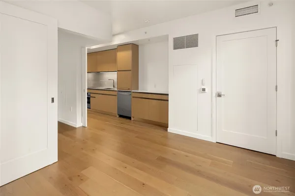 $2,050 | 1808 Minor Avenue, Unit 902, Seattle, WA 98101