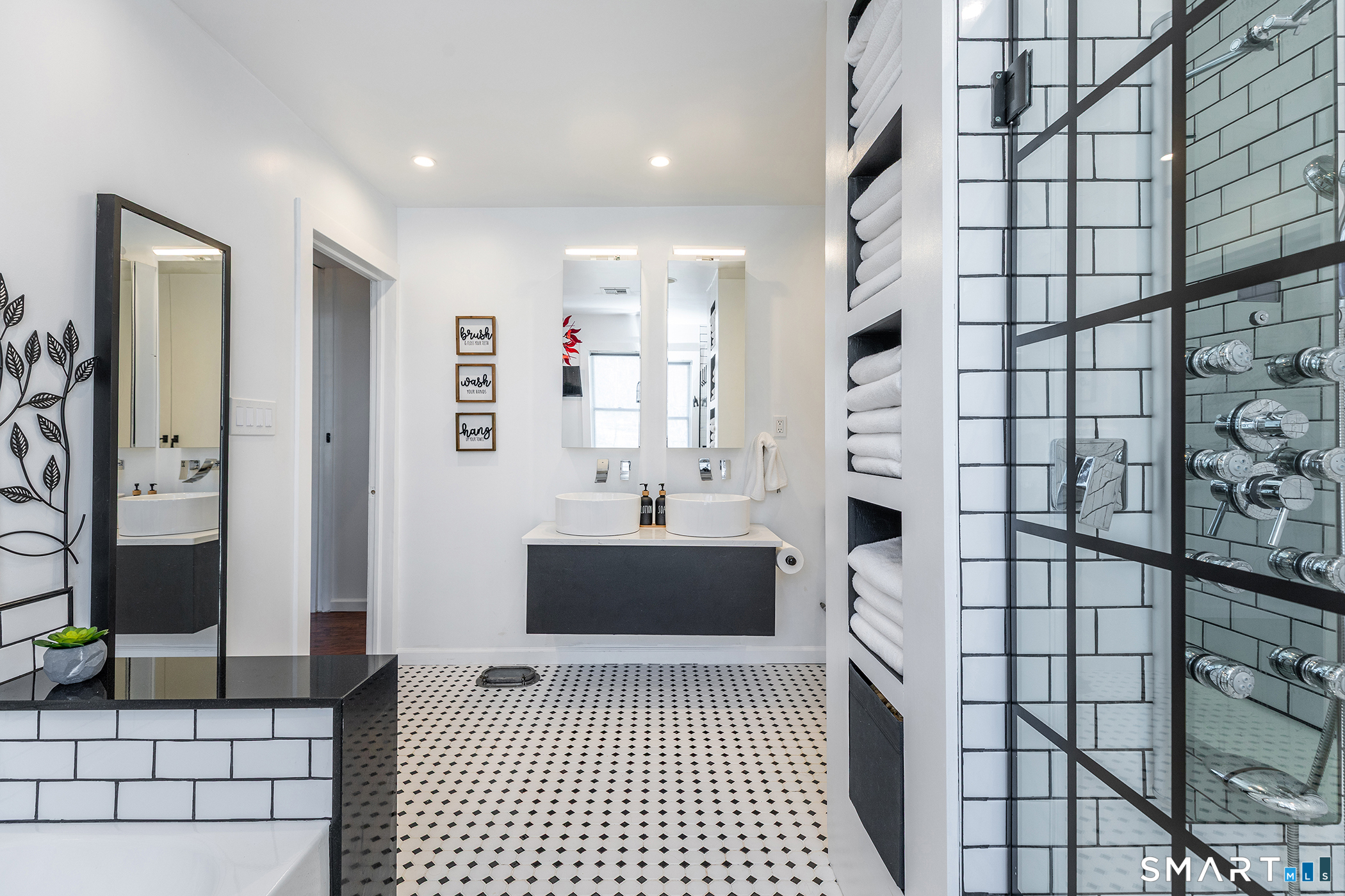 4 Darien Road New Fairfield, CT 06812 - Photo 22 of 36