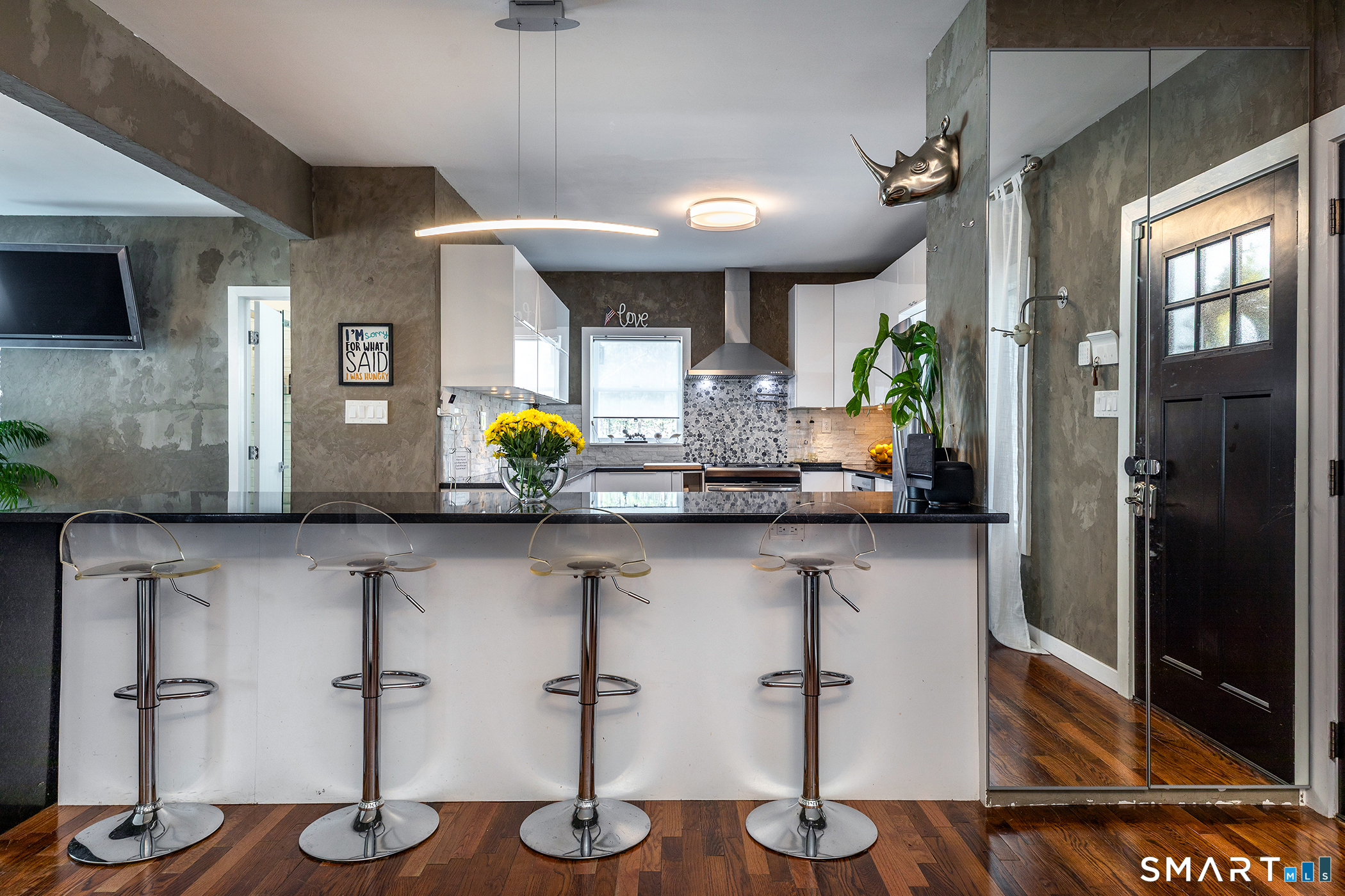 4 Darien Road New Fairfield, CT 06812 - Photo 4 of 36