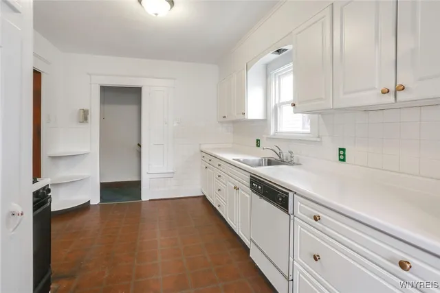 $289,000 | 261 Wardman Road, Tonawanda, NY 14217