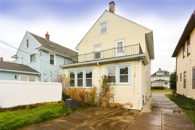 $289,000 | 261 Wardman Road, Tonawanda, NY 14217