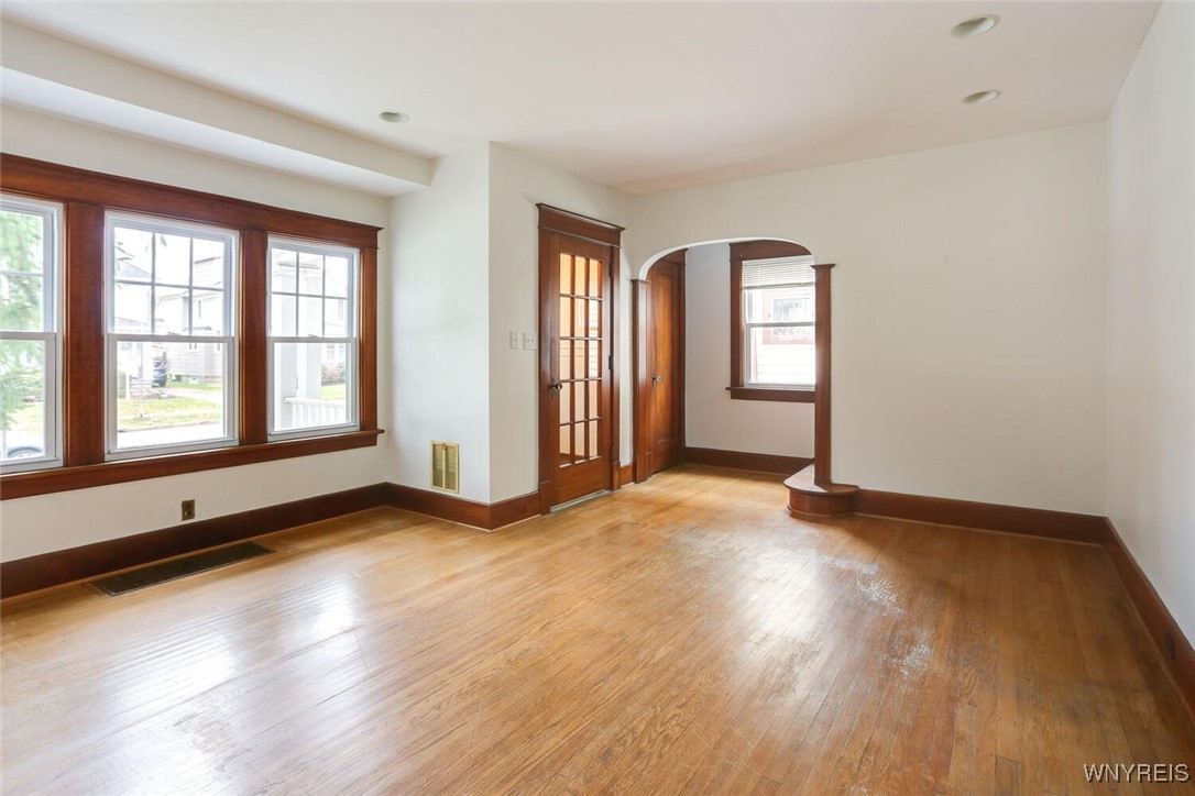 261 Wardman Road Tonawanda, NY 14217 - Photo 6 of 26