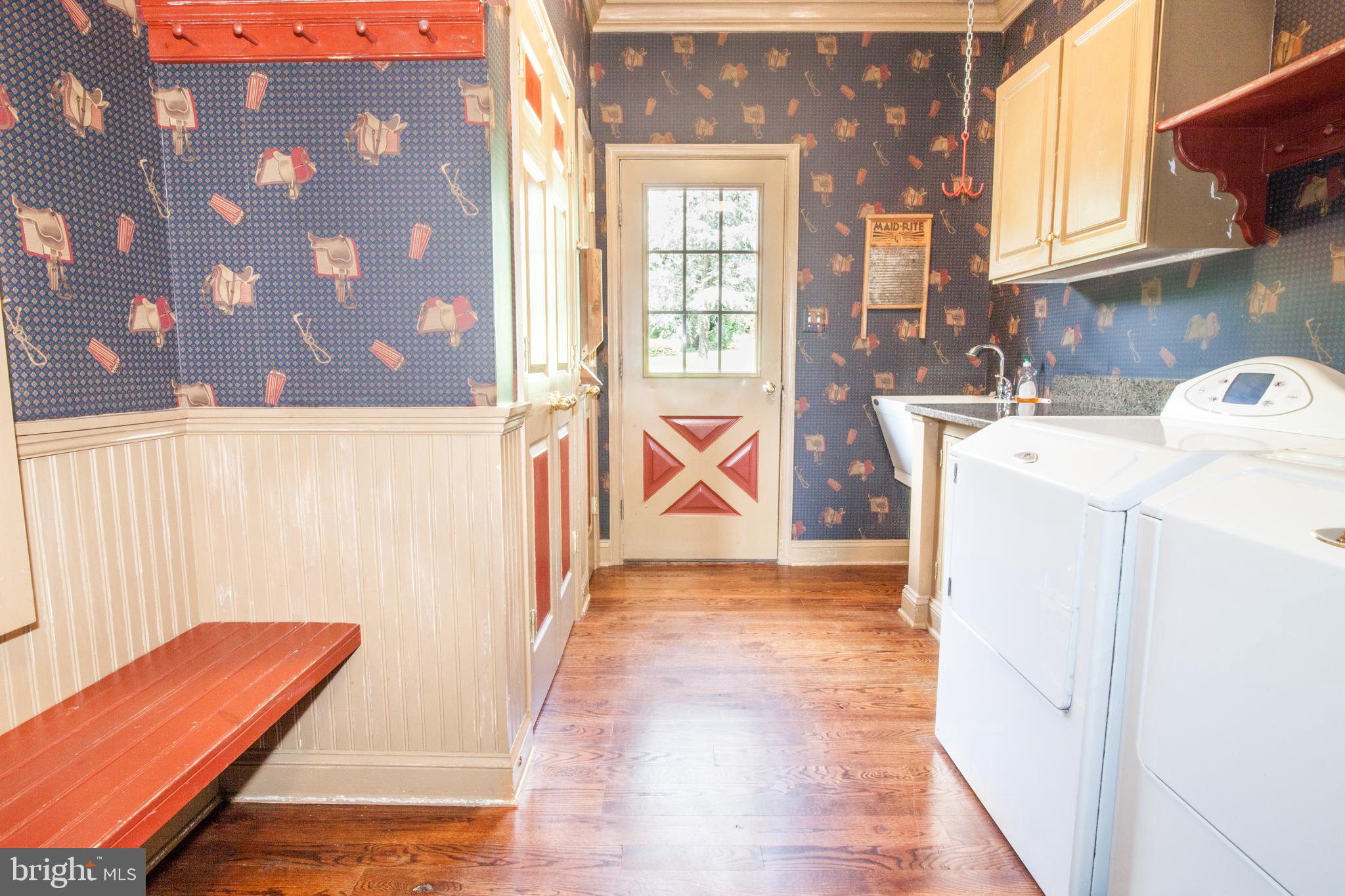 3925 Davis Corner Road Street, MD 21154 - Photo 30 of 51 Mudroom/laundry