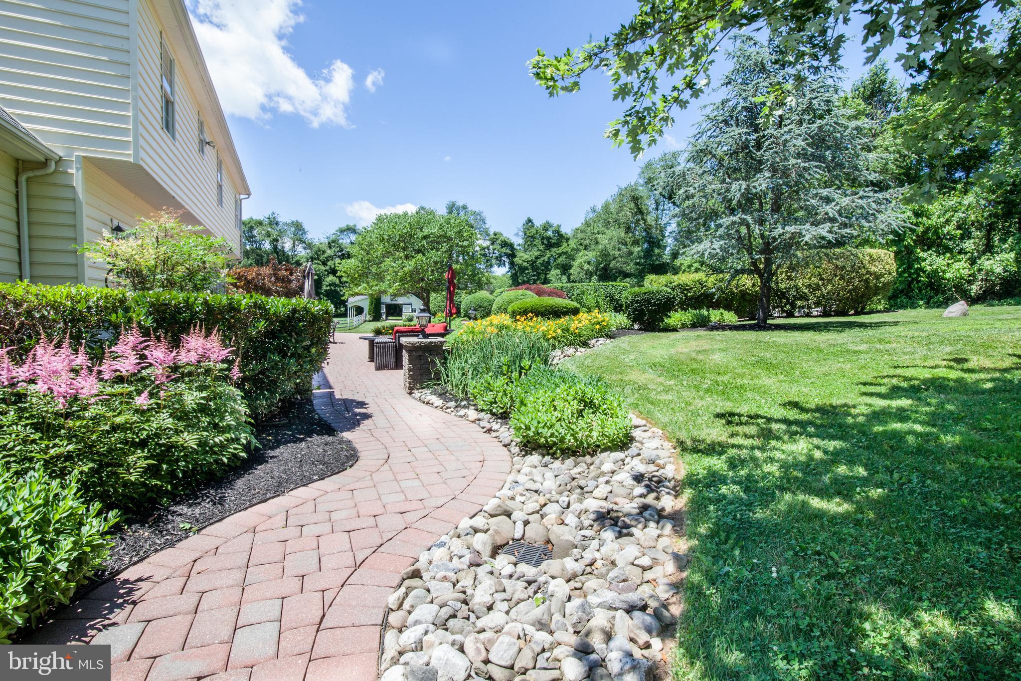 3925 Davis Corner Road Street, MD 21154 - Photo 7 of 51 Beautiful landscaping